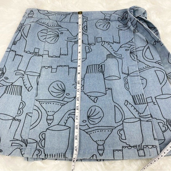 ANTHROPOLOGIE Lea & Viola Denim Wrap Skirt with Elephant Print Size Medium - Picture 8 of 9